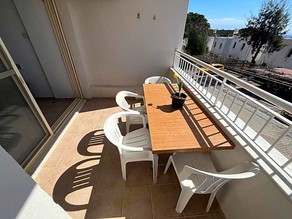 HOLIDAY APART 50 meters to BEACH, Sea view apartments