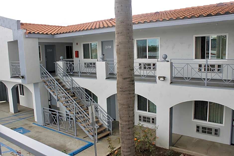 Crescent Inn