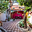 Las Mariposas Hotel & Studios