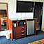 American Inn and Suites