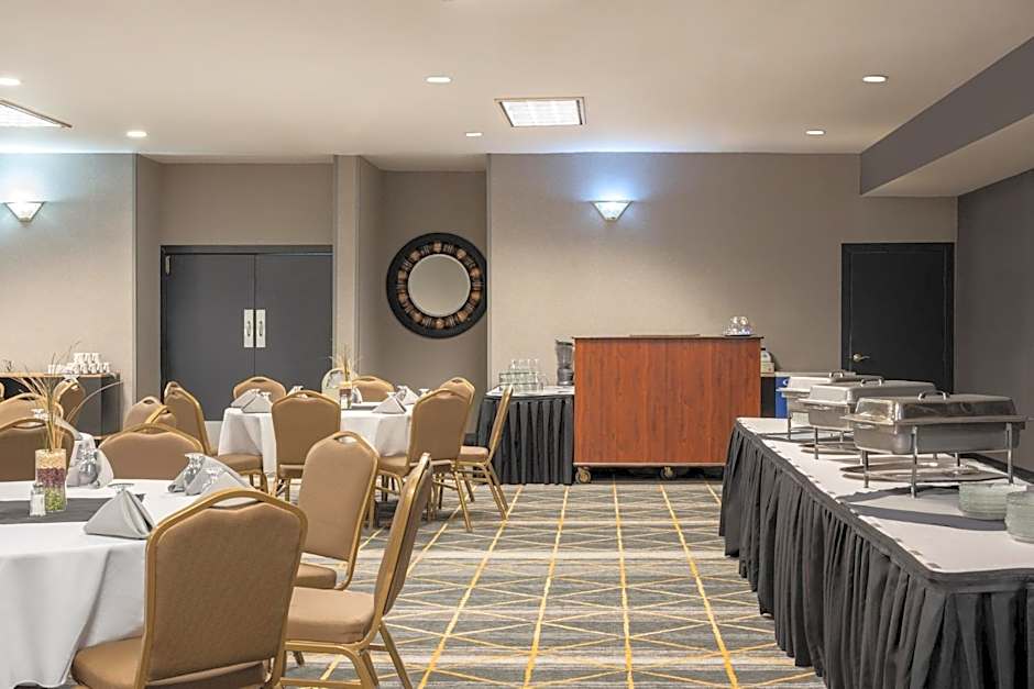 Holiday Inn Ontario By IHG