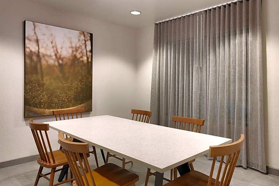 Fairfield Inn & Suites by Marriott Roswell