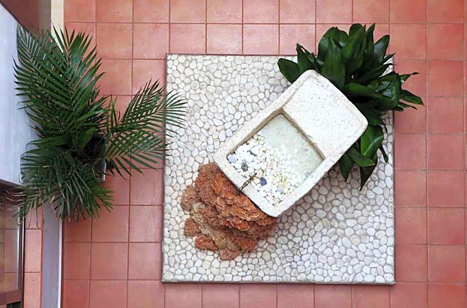 I AM La Posada Hotel and Apartment