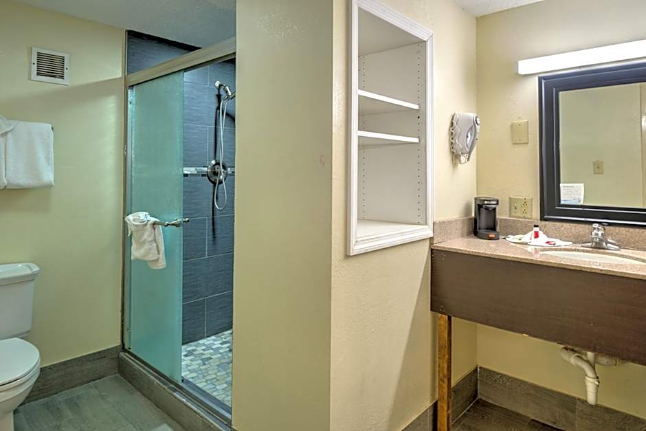 Super 8 by Wyndham Knoxville West/Farragut