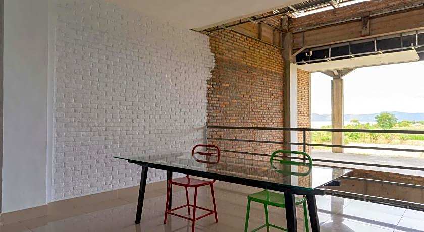 RedDoorz Plus @ Vantas Hotel Parbaba