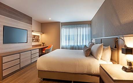 Studio suite with 2 Queen, Sofa bed, City view