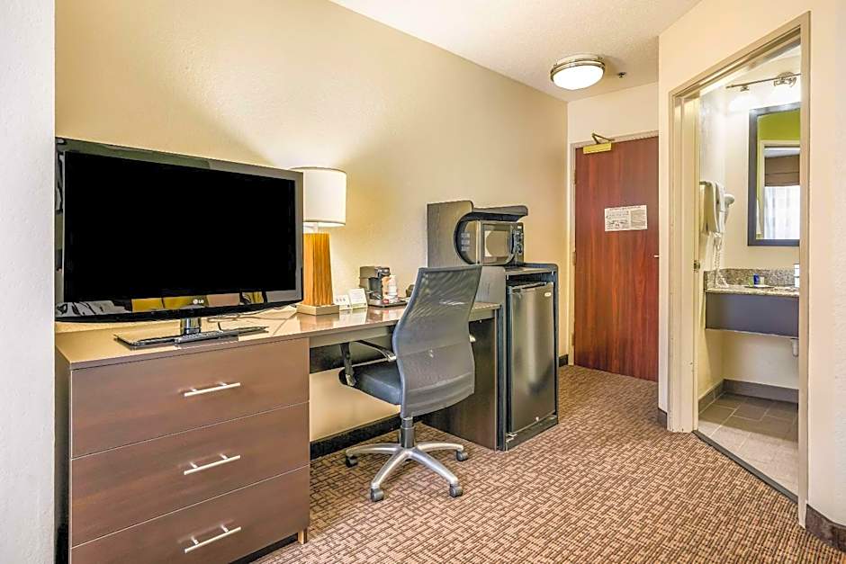 Sleep Inn & Suites Jacksonville near Camp Lejeune