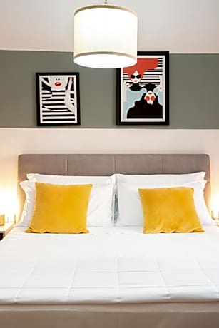 Double Room with Balcony (2 Adults + 1 Child)