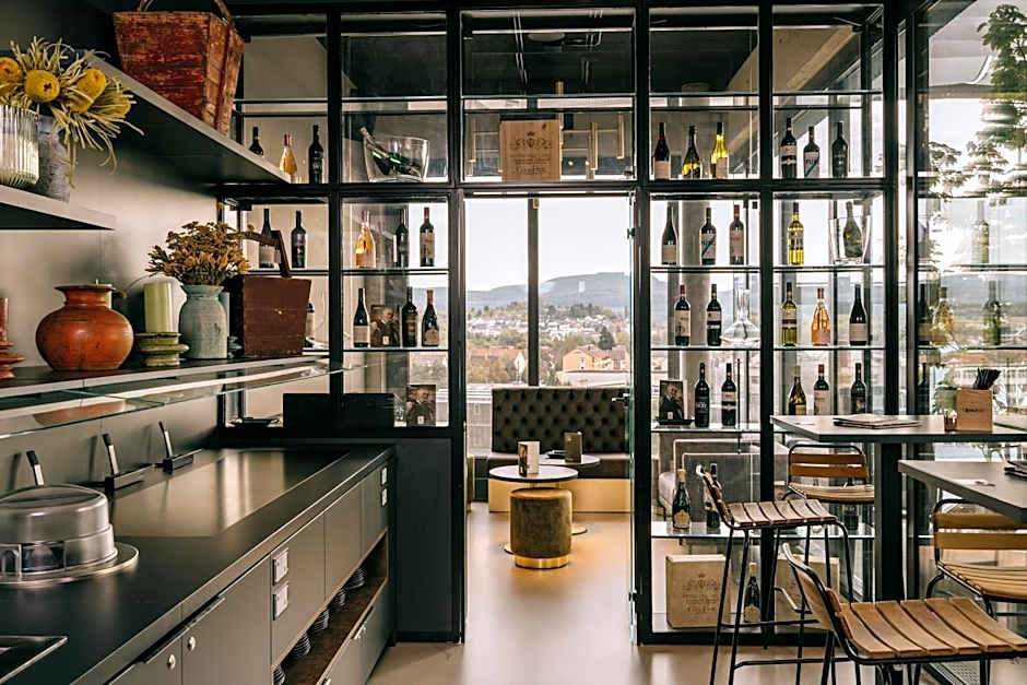 LOOM Hotel & Skybar