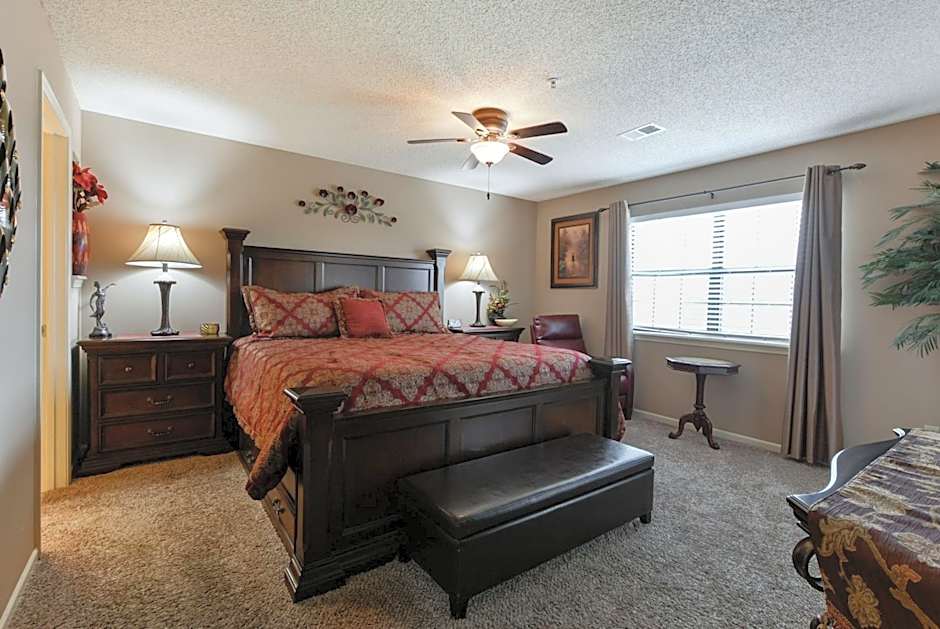 Luxury Condos at Thousand Hills - Heart of Branson - Beautifully remodeled - Spacious and Affordable