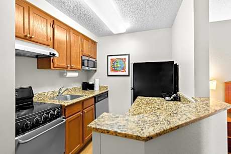 MainStay Suites Middleburg Heights Cleveland Airport