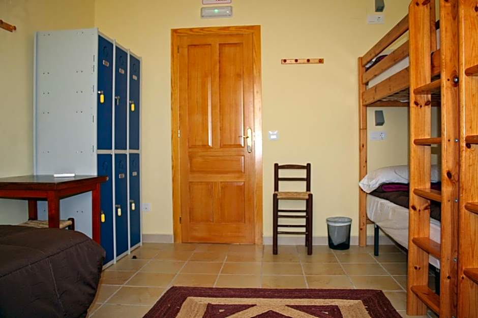 Casa Antiquary - Albergue Turístico