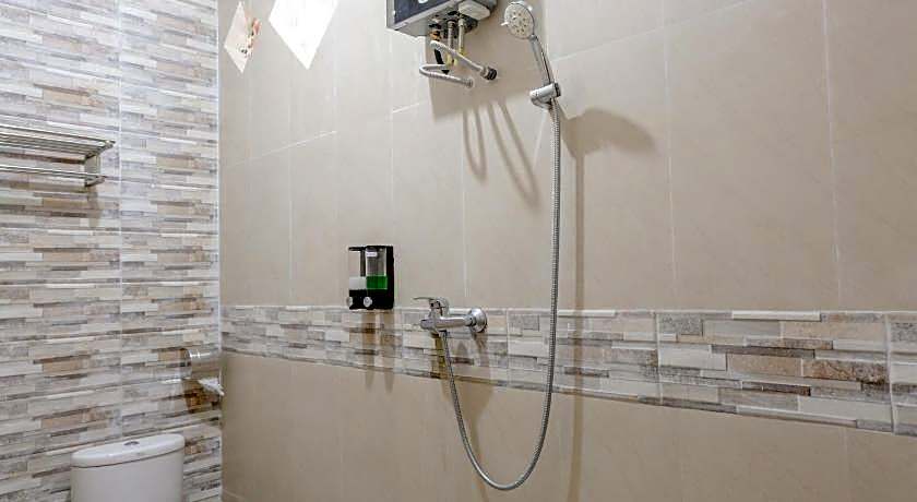 Hotel O El Reyshi Family Residence Syariah