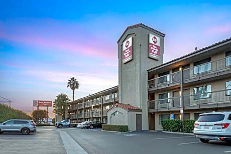 Best Western Plus Executive Inn
