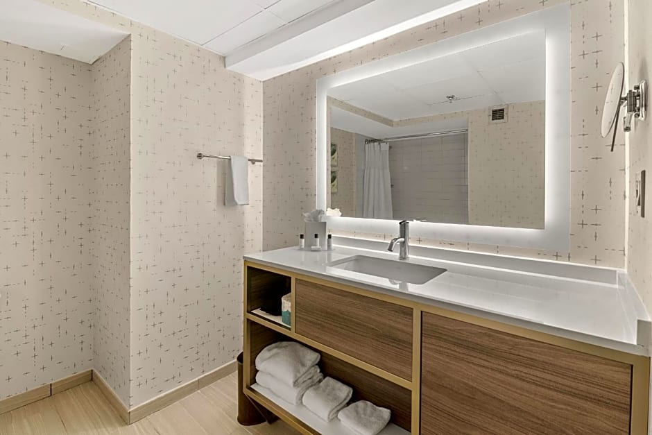 Crowne Plaza Houston Med Ctr-Galleria Area by IHG