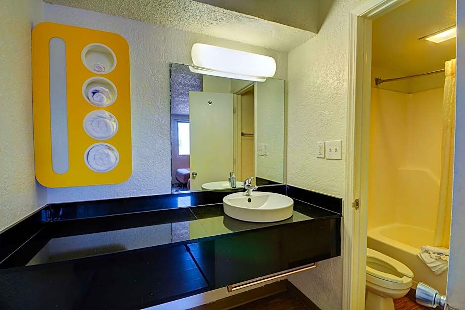 Economy Hotel Oklahoma City