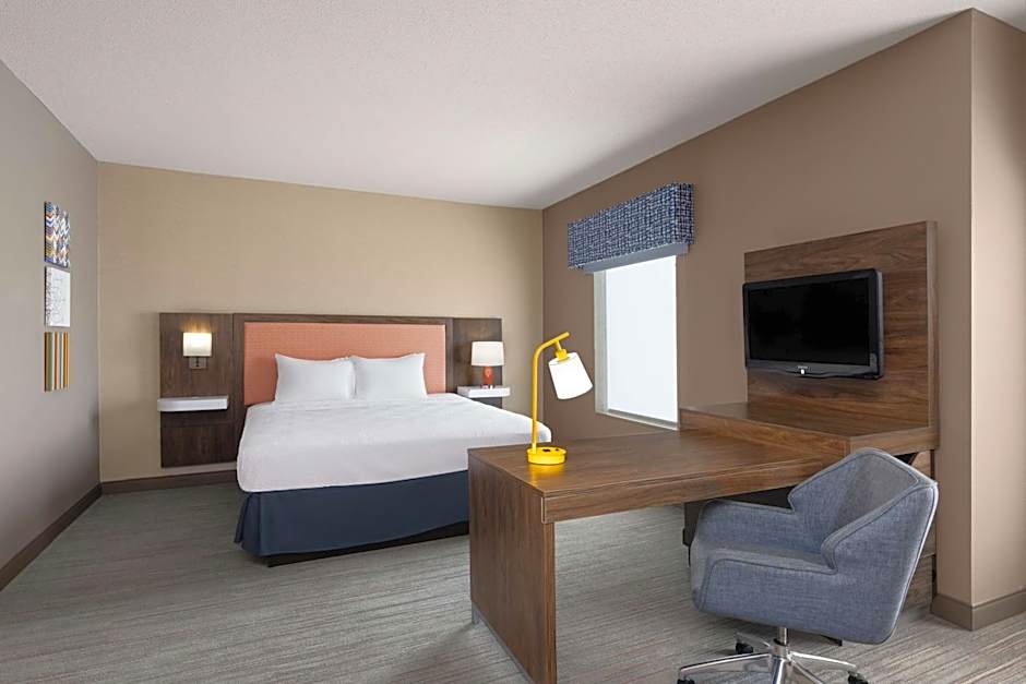 Hampton Inn By Hilton And Suites Harrisburg/North, Pa