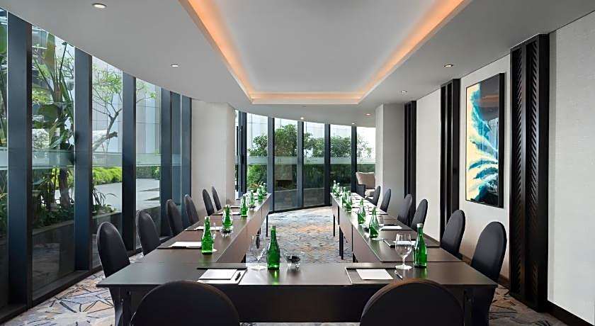 JHL Solitaire Gading Serpong