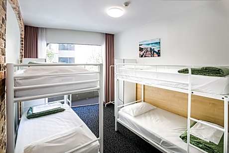 1 Person in 4-Bed Dormitory with Shared Bathroom - Mixed