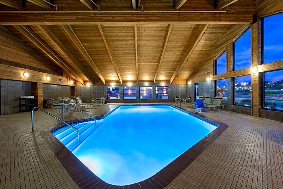 AmericInn by Wyndham Merrill