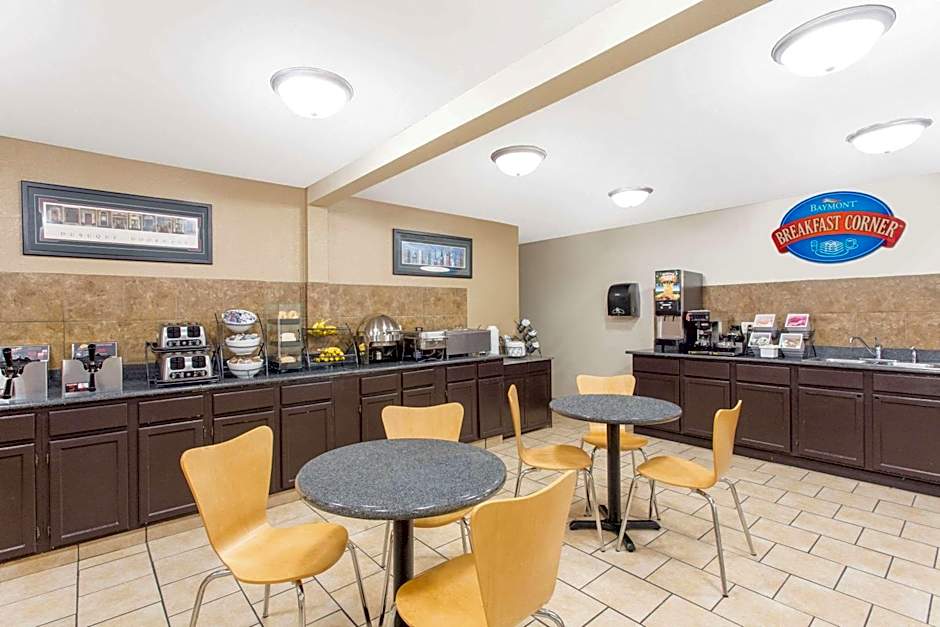 Baymont by Wyndham Dubuque