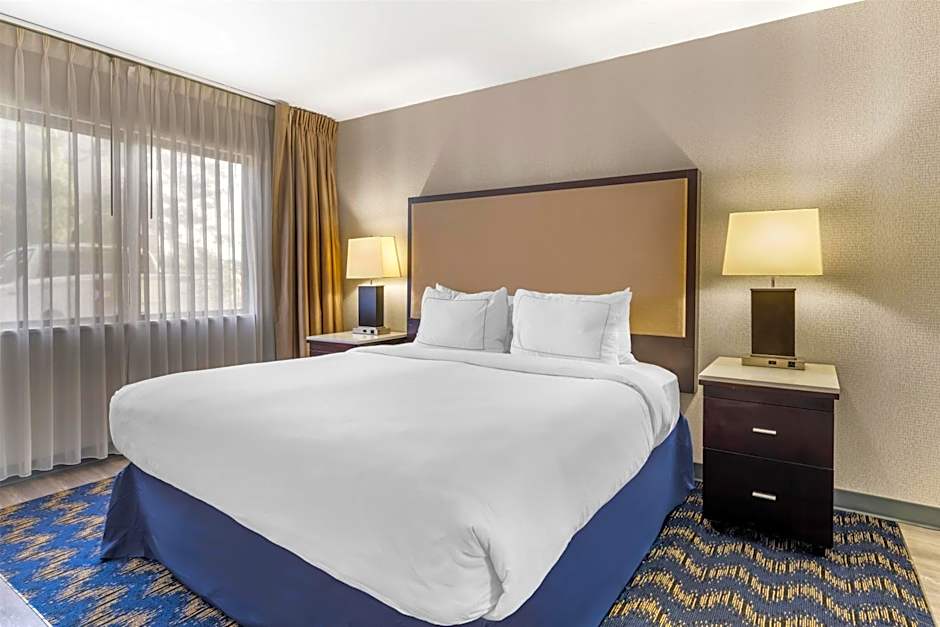 Best Western Plus Miamisburg-Dayton Suites, Banquets & Hotel