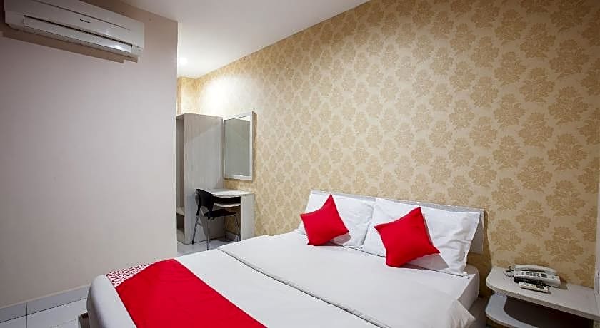 Super OYO 1163 Hotel Pulai