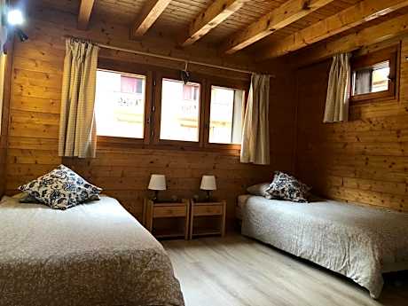 Twin/Double room with Private Bathroom