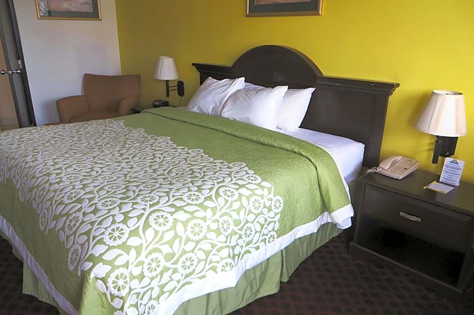 Days Inn by Wyndham Plainfield