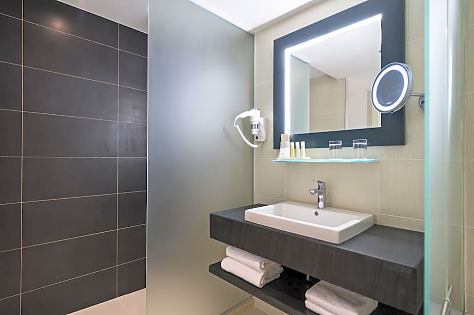 Golden Tulip Marseille Euromed