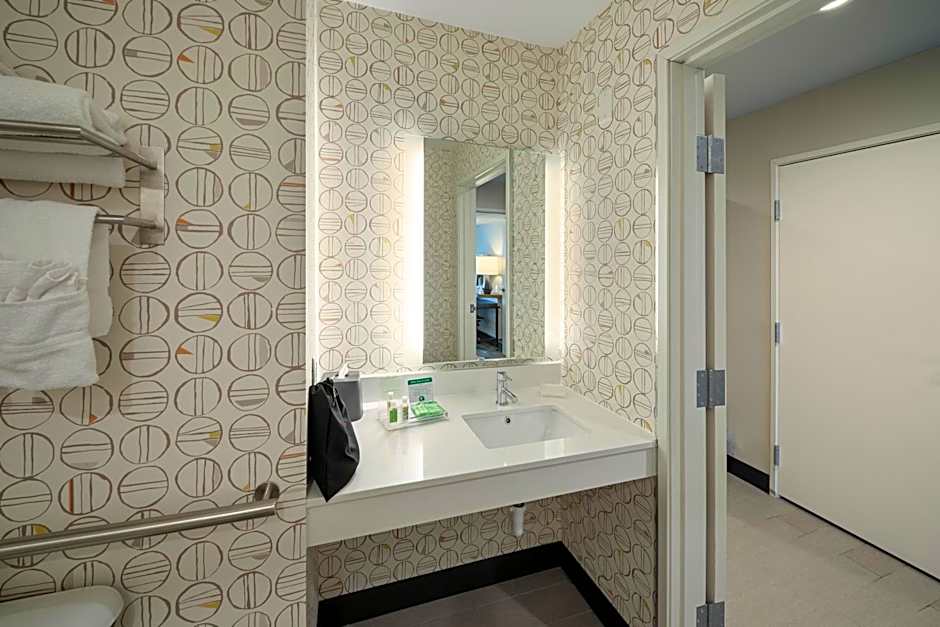 Holiday Inn & Suites Decatur-Forsyth By IHG