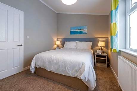 4 Berth Luxury Caravan Pet Free