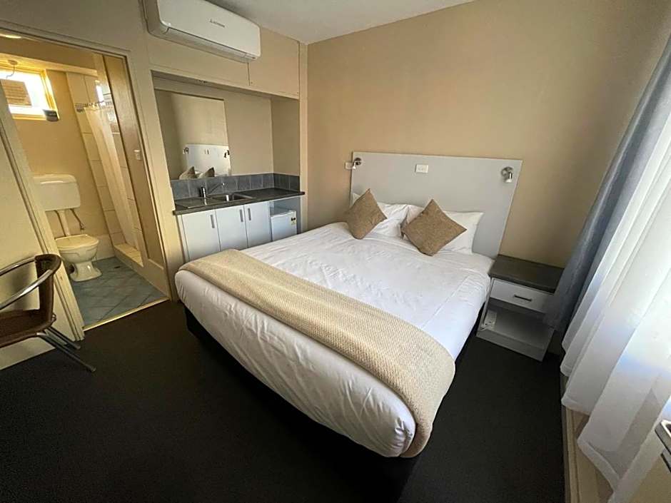 Astor Hotel Motel