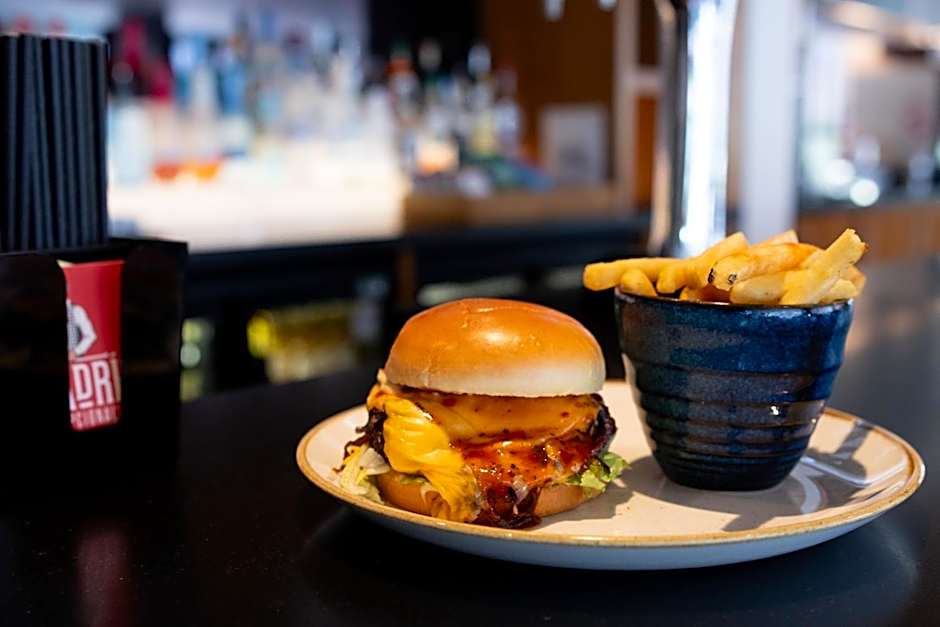 Holiday Inn Salisbury-Stonehenge By IHG