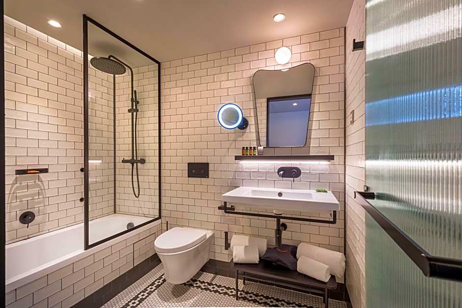 Canopy by Hilton Madrid Castellana