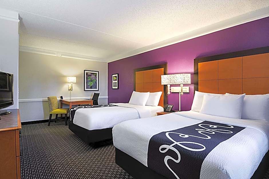 La Quinta Inn & Suites by Wyndham And Conference Center San Angelo