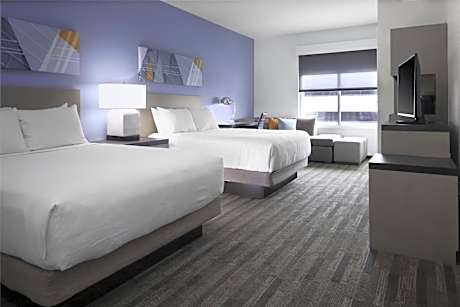 Den Guestroom with Two Queen Beds