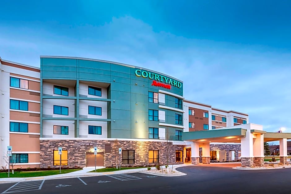 Photo 1 of 20 of Courtyard by Marriott Bismarck North