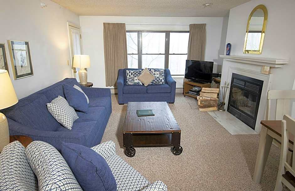 Photo 1 of 5 of 3 Bedroom Condo, Mountainside
