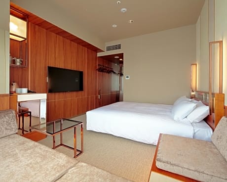 Queen Room - Non-Smoking