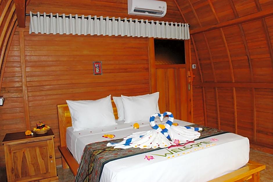 Kubu Padi Wooden House