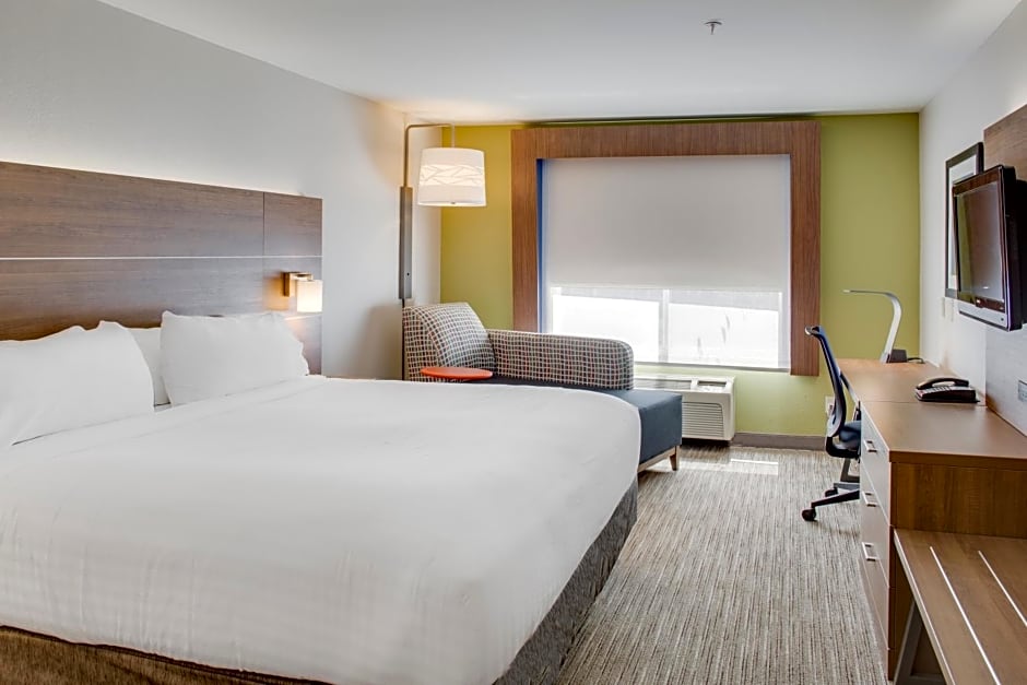 Holiday Inn Express Hotel & Suites Chickasha By IHG