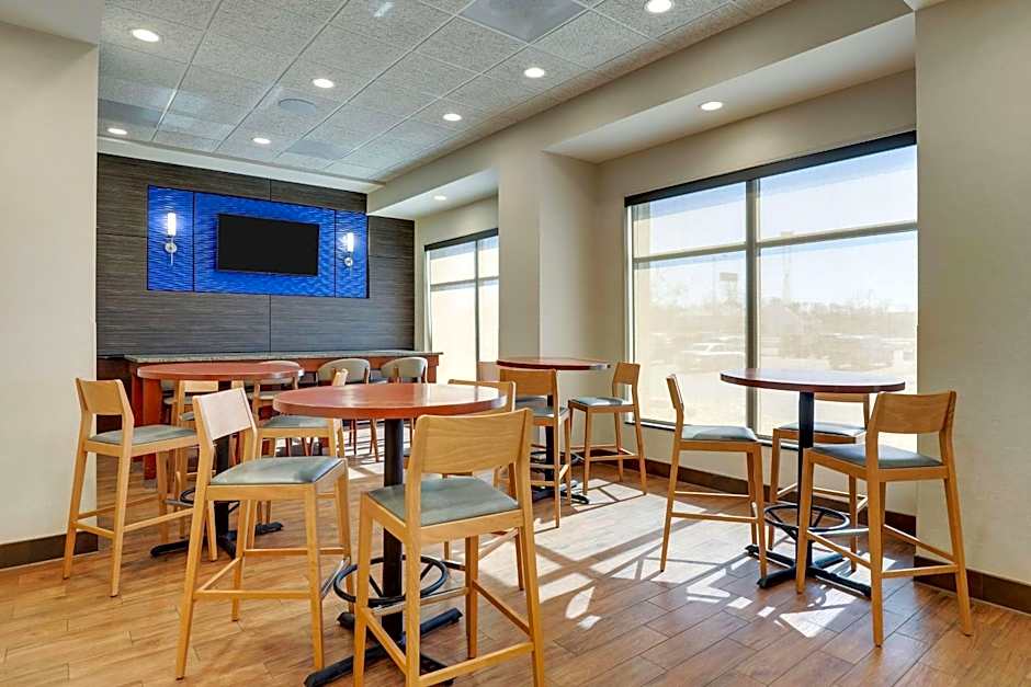 DRURY INN & SUITES MT VERNON