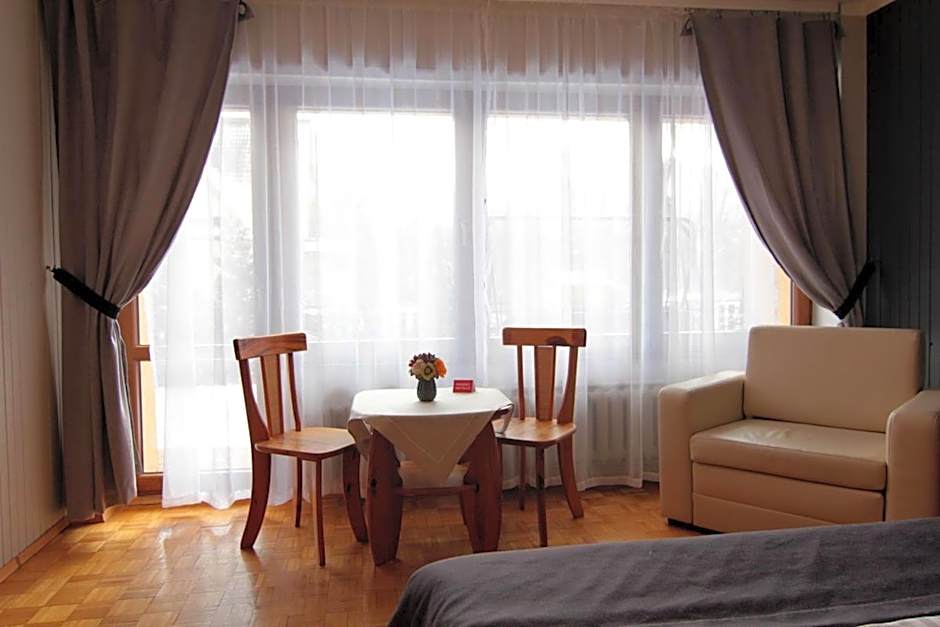 POKOJE GOŚCINNE WILCZNIK 12