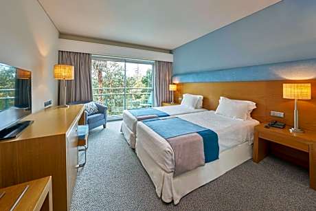 TWIN GARDEN SEA VIEW (2+2 PAX)