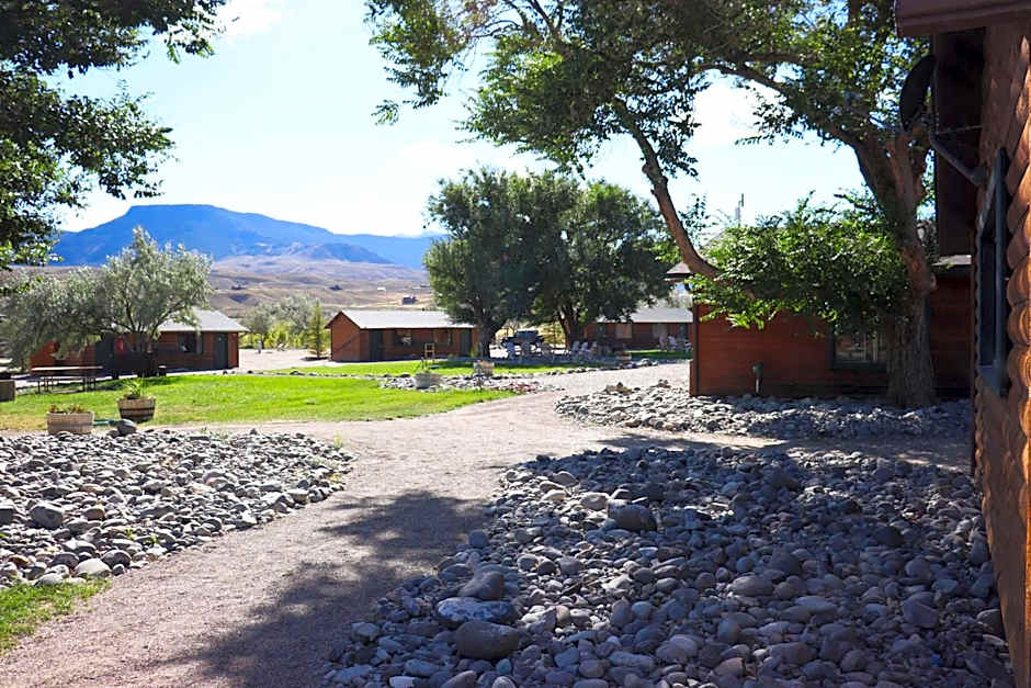 Yellowstone Valley Inn