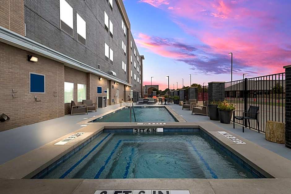 Four Points by Sheraton Plano