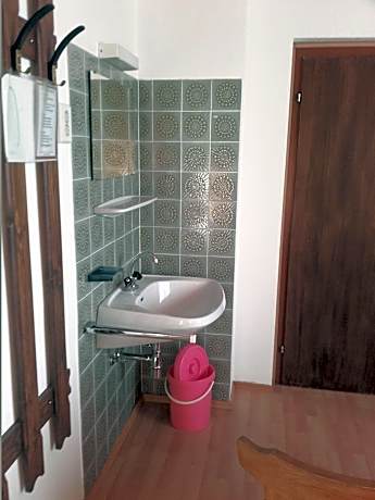 Twin Room with Shared Toilet