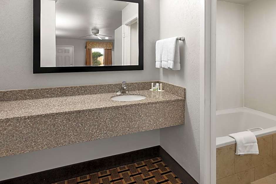 Ramada Limited San Angelo