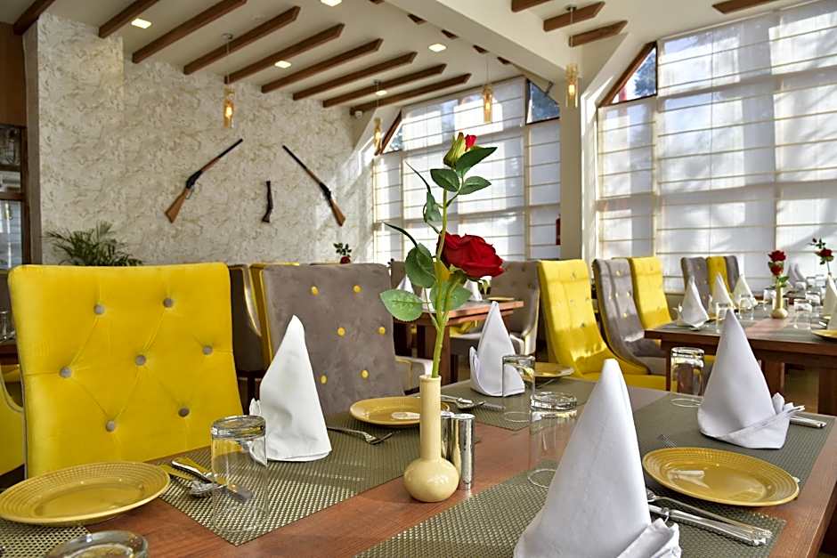 Hotel Snowcrests Manor